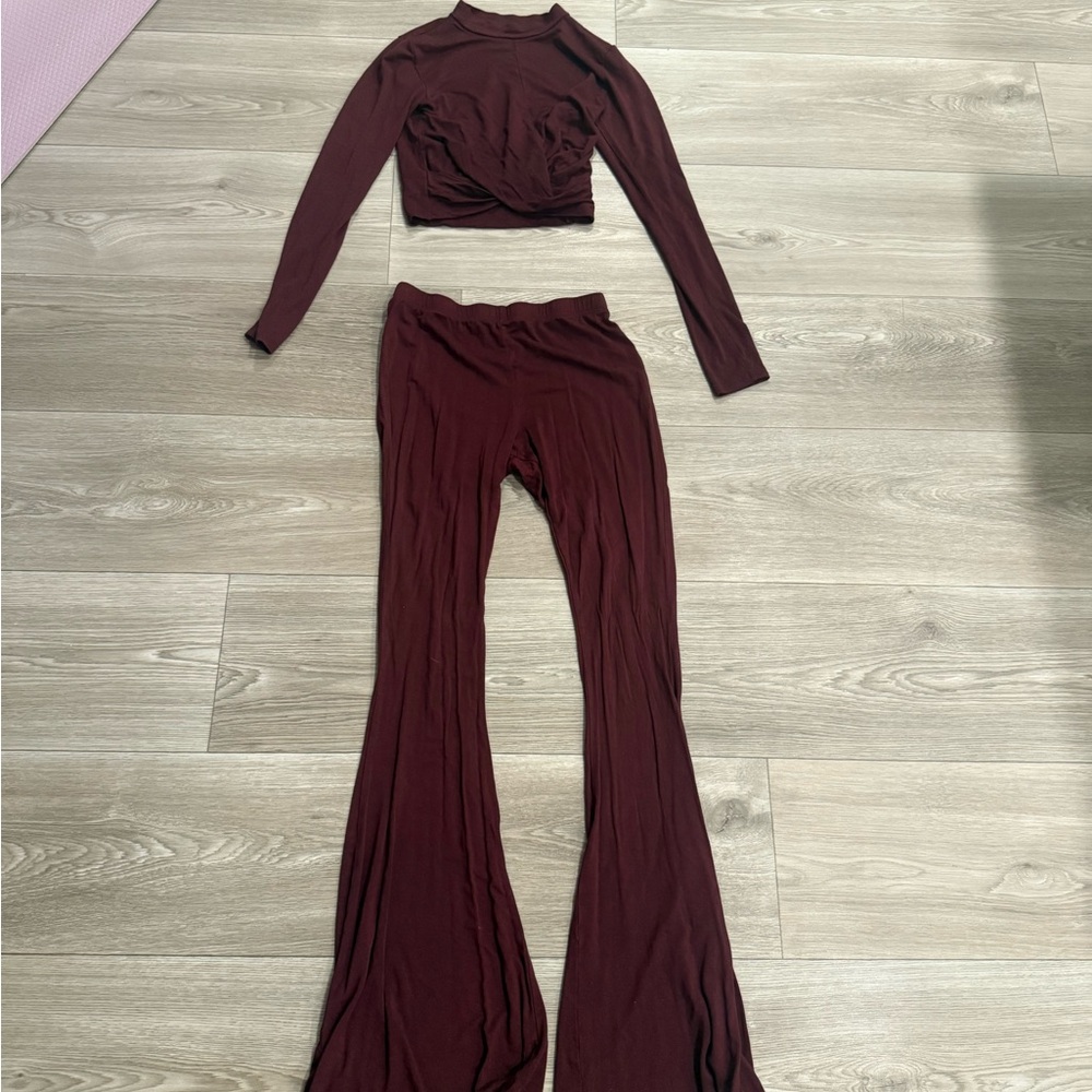 Fashion Nova Varvara Pant Set in Wine. Size XS. Worn once. - Picture 5 of 8